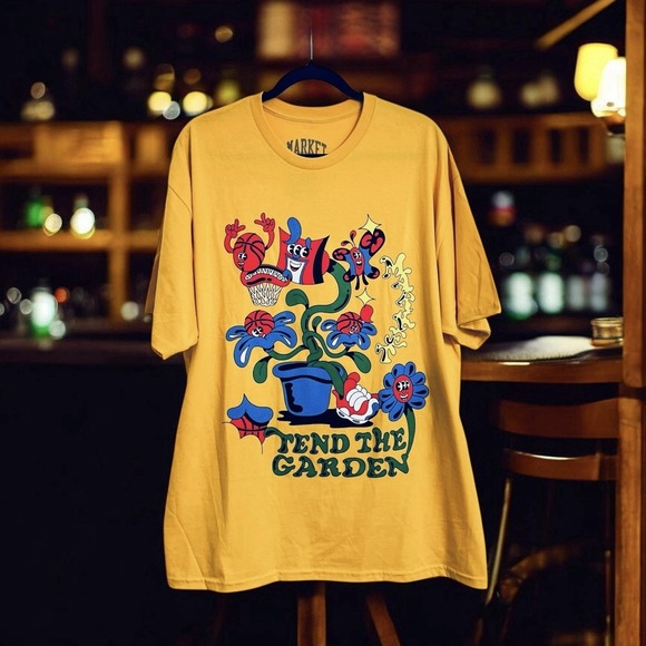 Market Studios XL Unisex T-Shirt Tend The Market Graphic Tee Yellow Multi  New - Picture 10 of 10
